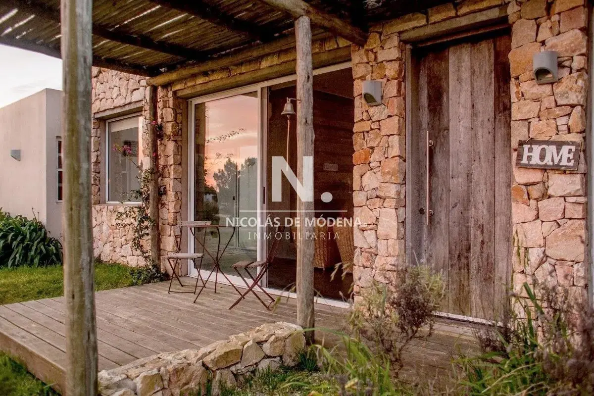 Venta Casa - 3 Dormitorios 2 baños - El Quijote 4