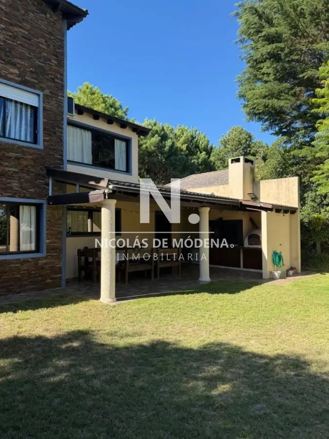 Chaletde 6 dormitorios en venta en barrio cerrado, Punta del Este 4