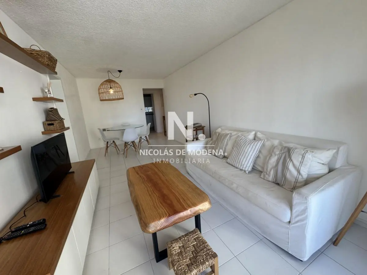 Apartamento en venta con vista directa al mar 4