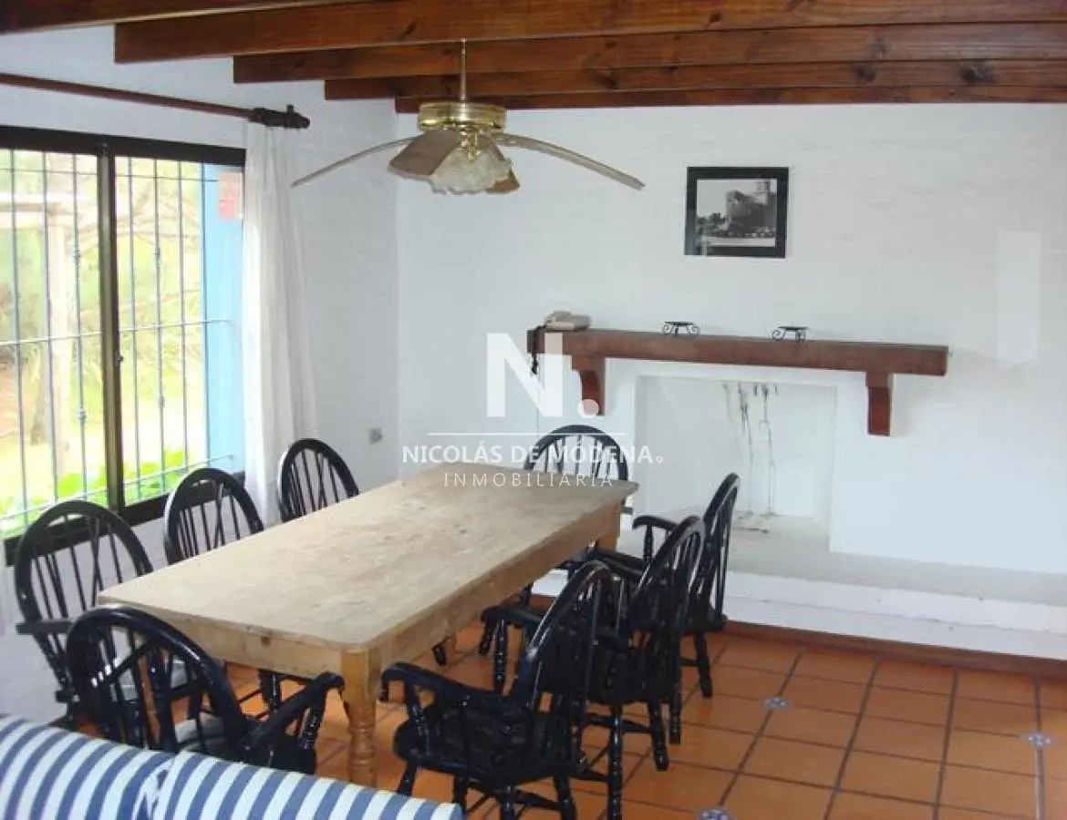 CASA EN PROPIEDAD HORIZONTAL, EN ZONA DE TIO TOM 8