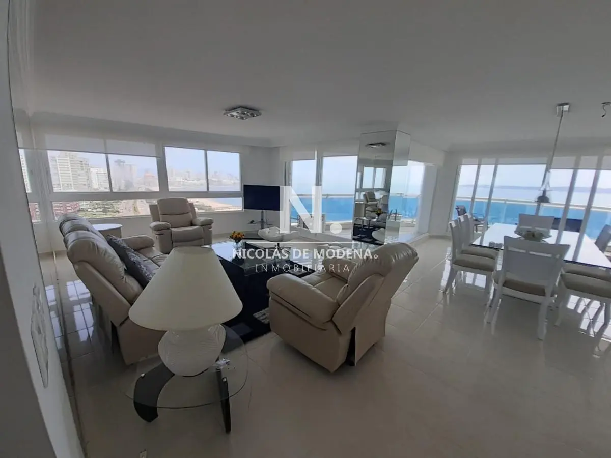 Apartamento en Venta de 3 Dormitorios en Punta del este , Playa Mansa , Torre Millenium , Vista al m 2