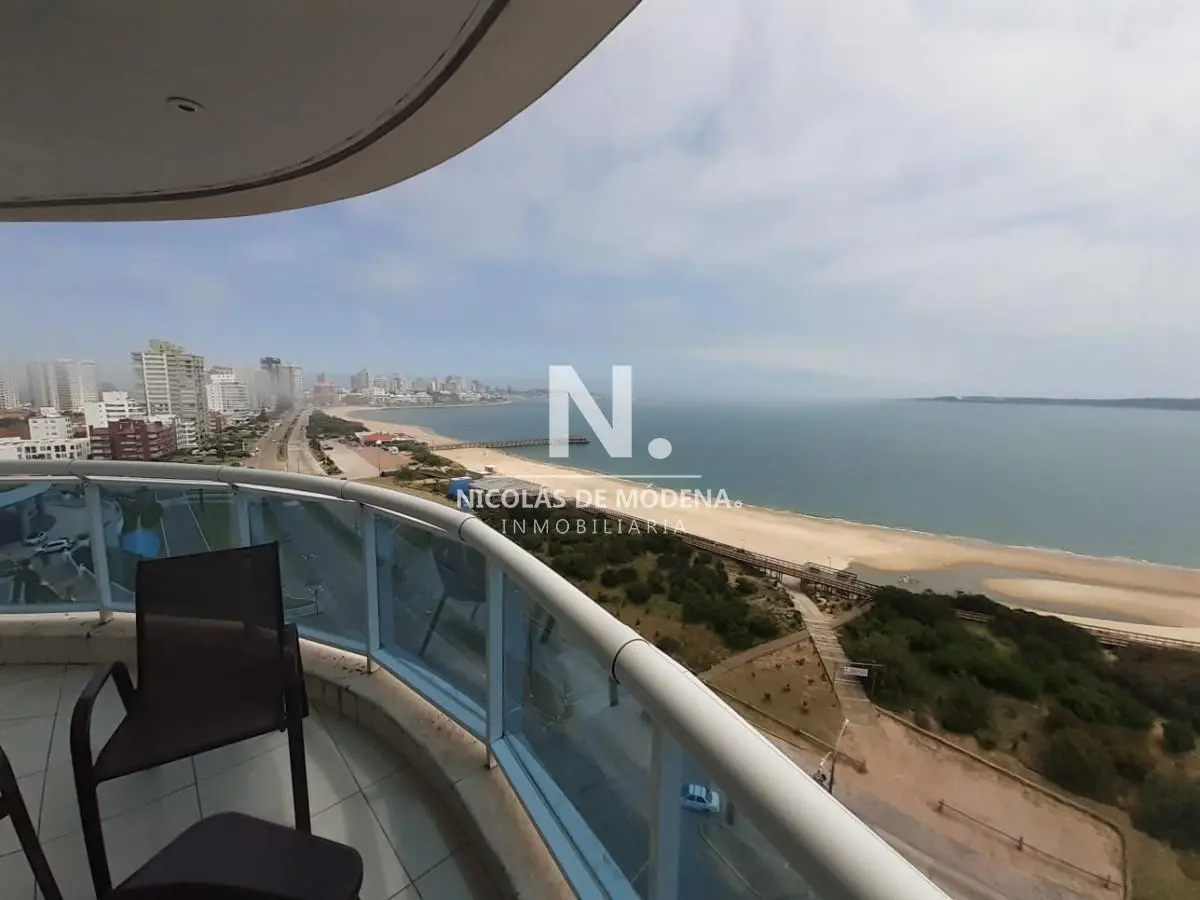 Apartamento en Venta de 3 Dormitorios en Punta del este , Playa Mansa , Torre Millenium , Vista al m 5