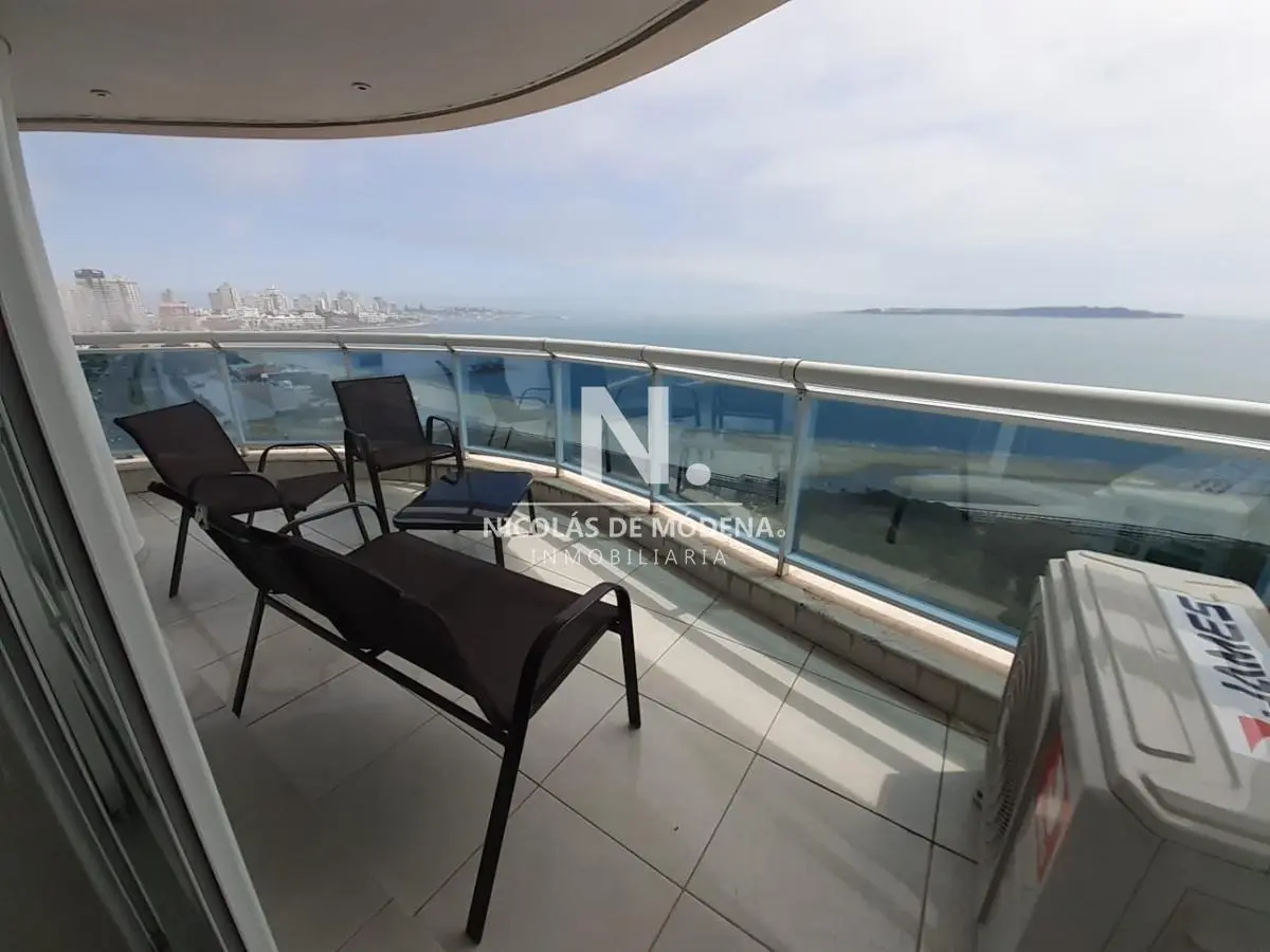 Apartamento en Venta de 3 Dormitorios en Punta del este , Playa Mansa , Torre Millenium , Vista al m 4