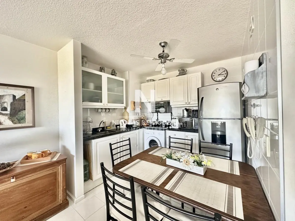 Venta apartamento 3 dormitorios. Playa mansa, Punta del Este. 3