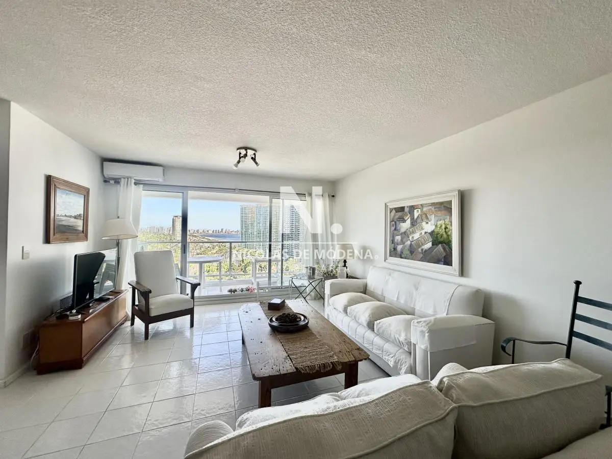 Venta apartamento 3 dormitorios. Playa mansa, Punta del Este. 4