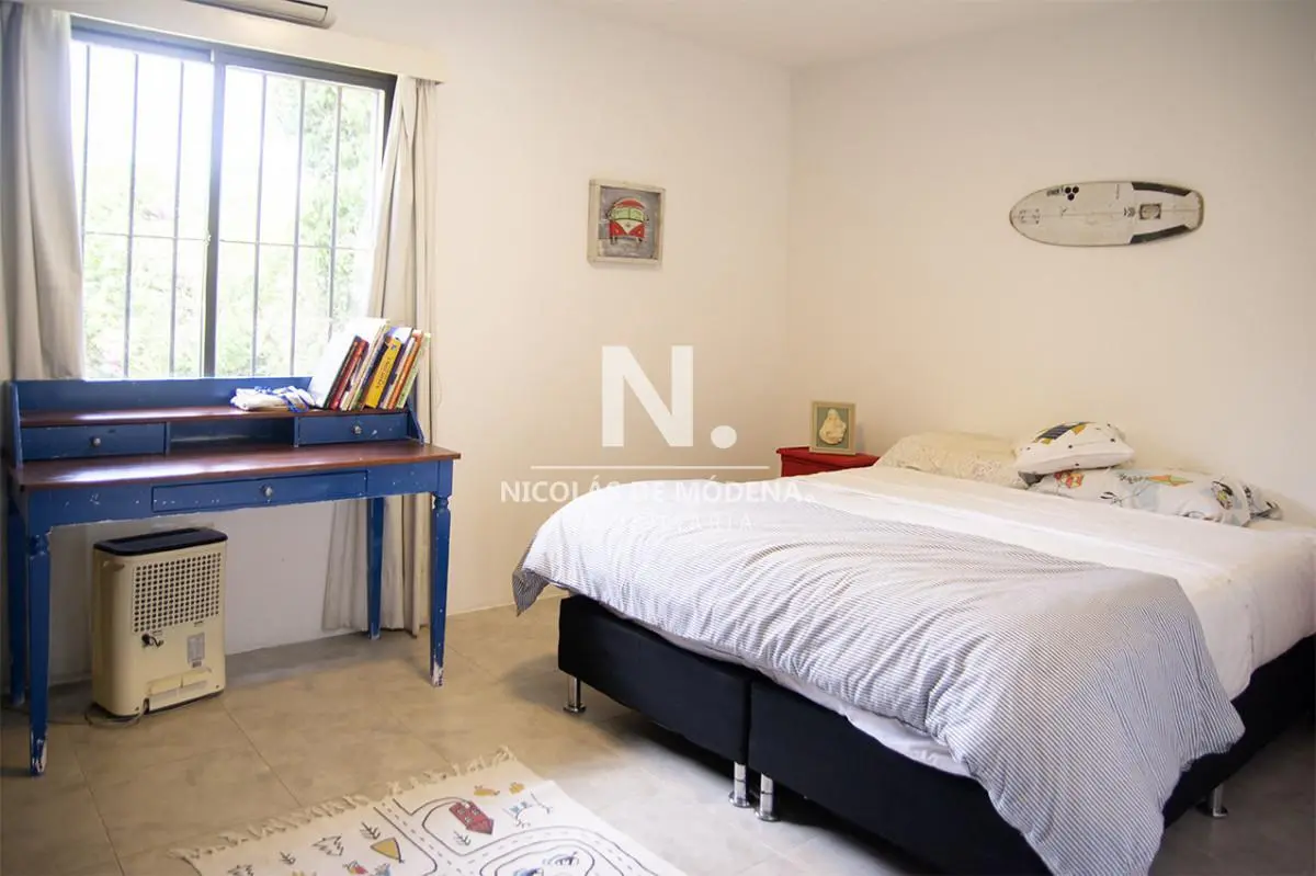 Excelente chalet de 5 dormitorios en venta a pasos de Playa Mansa Punta del Este 5
