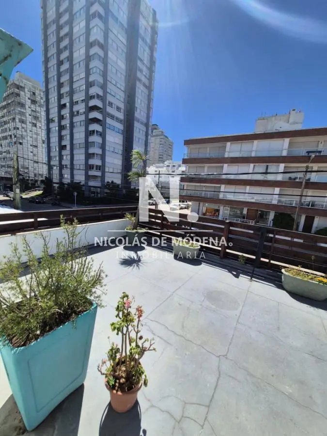 Casa de dos dormitorios en alquiler anual en Punta del Este 2