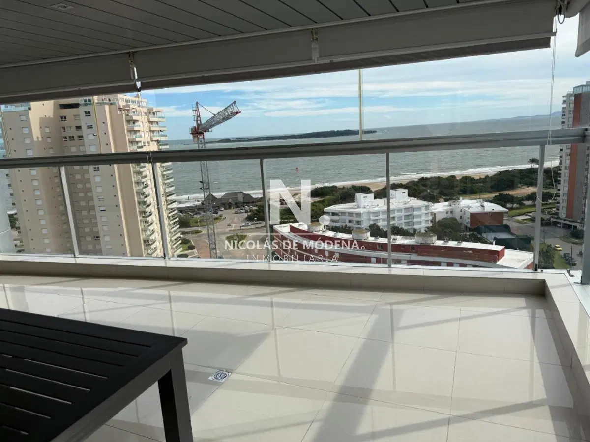 En venta casa 3 dormitorios en Playa Mansa, Punta del Este 5