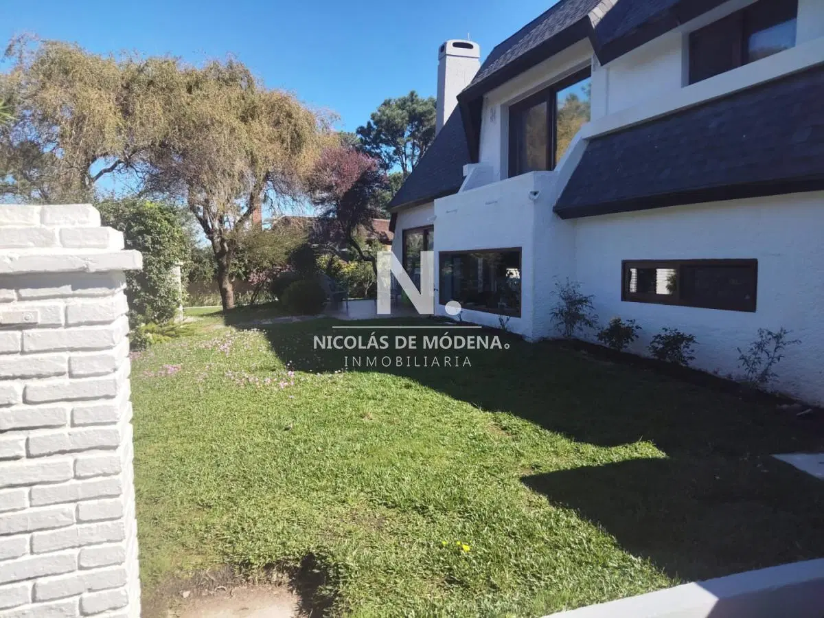 En venta casa de 3 dormitorios en Maldonado 1