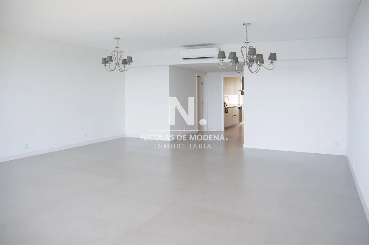 Departamento de 4 dormitorios en venta, frente al mar. Torre Le Parc IV 4