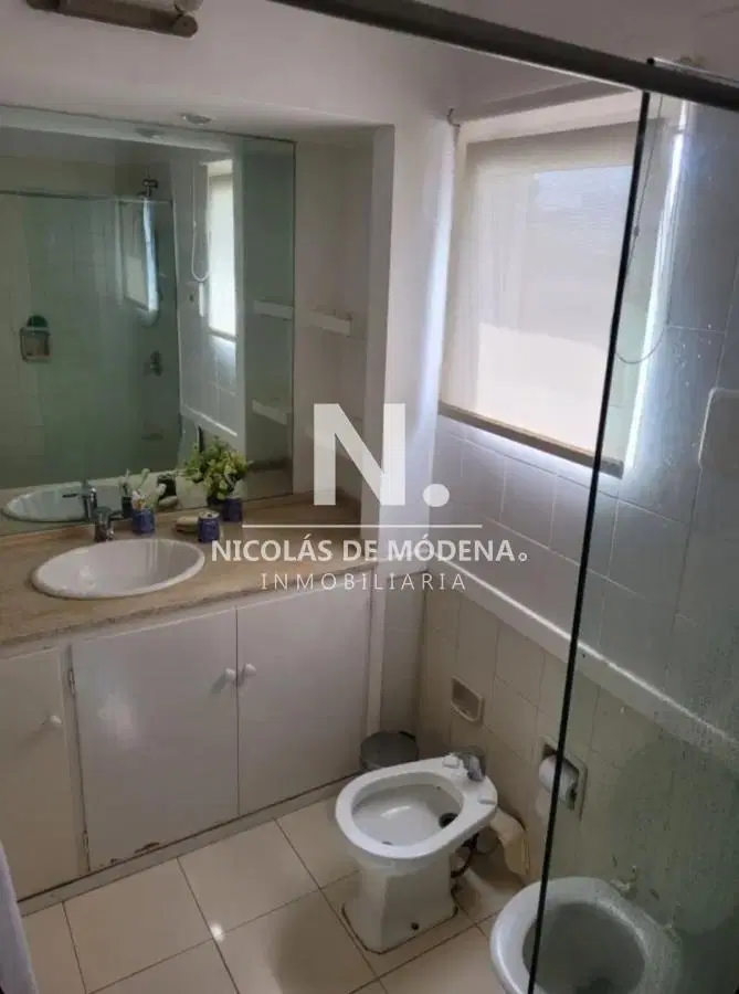 Departamento de 2 dormitorios en venta en Playa Mansa 3