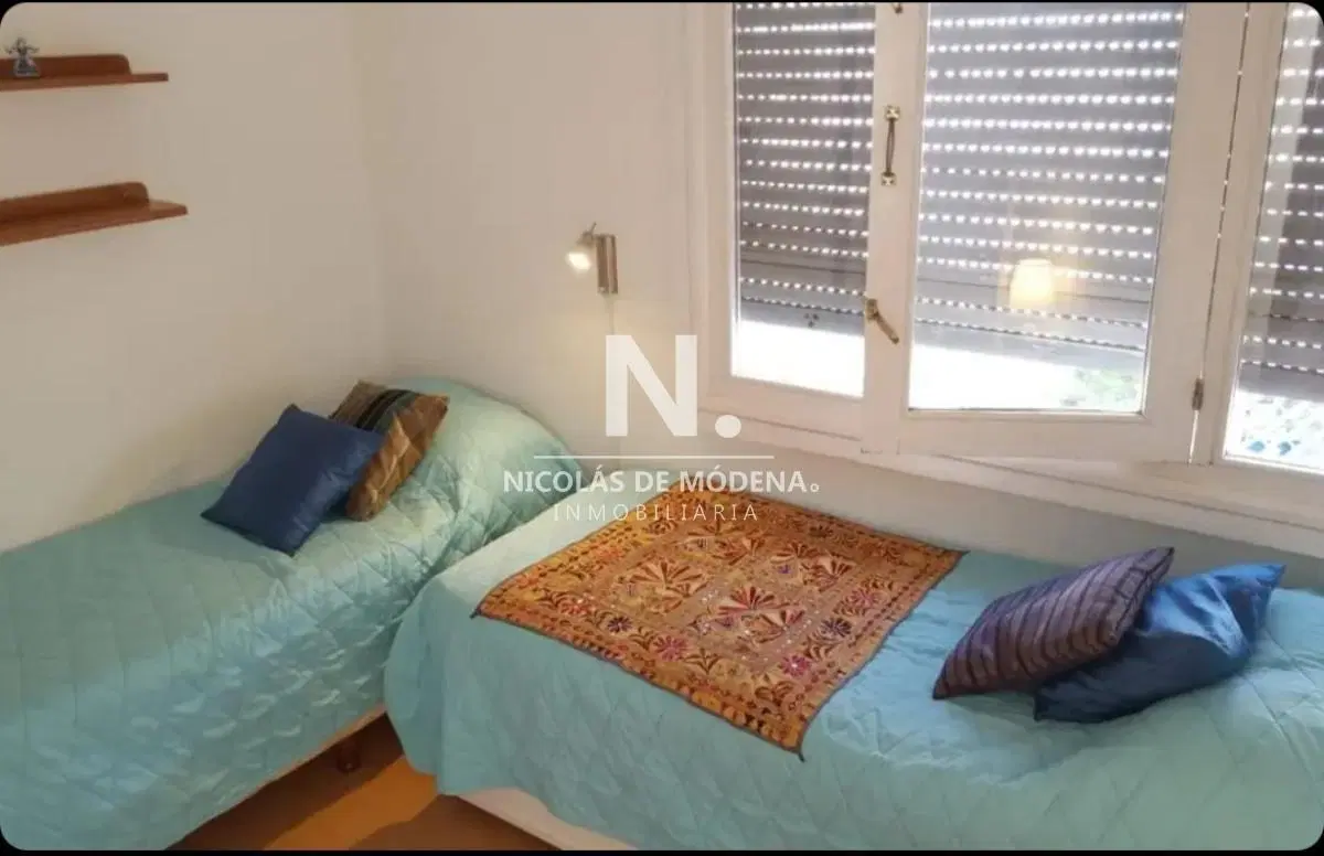 Departamento de 2 dormitorios en venta en Playa Mansa 4