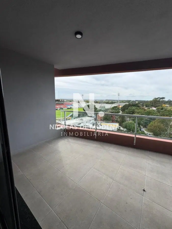 Vende impecable apartamento de 3 dormitorios con vista increíble y 2 cocheras 5