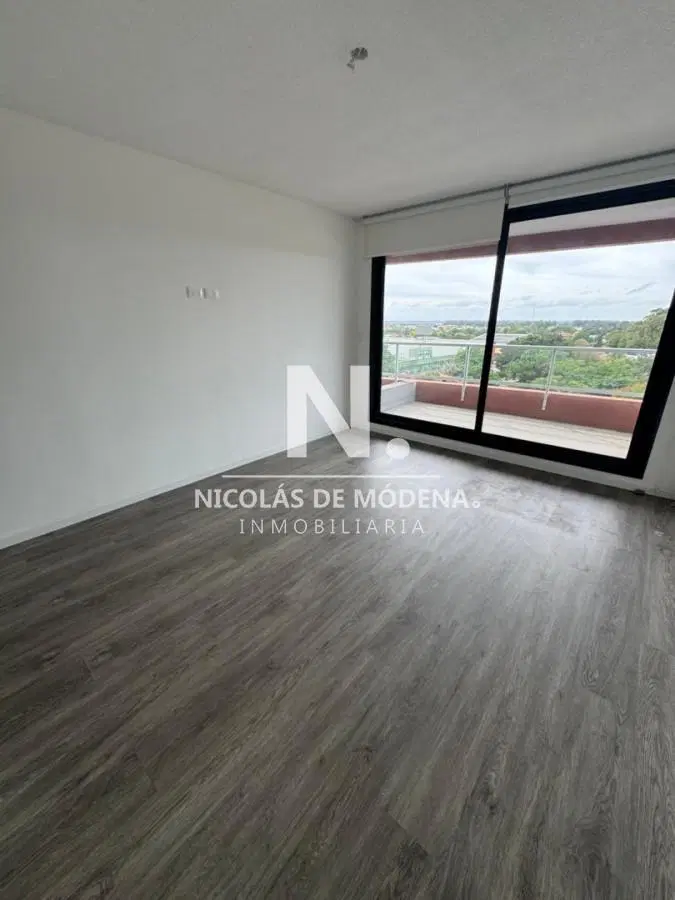 Vende impecable apartamento de 3 dormitorios con vista increíble y 2 cocheras 3