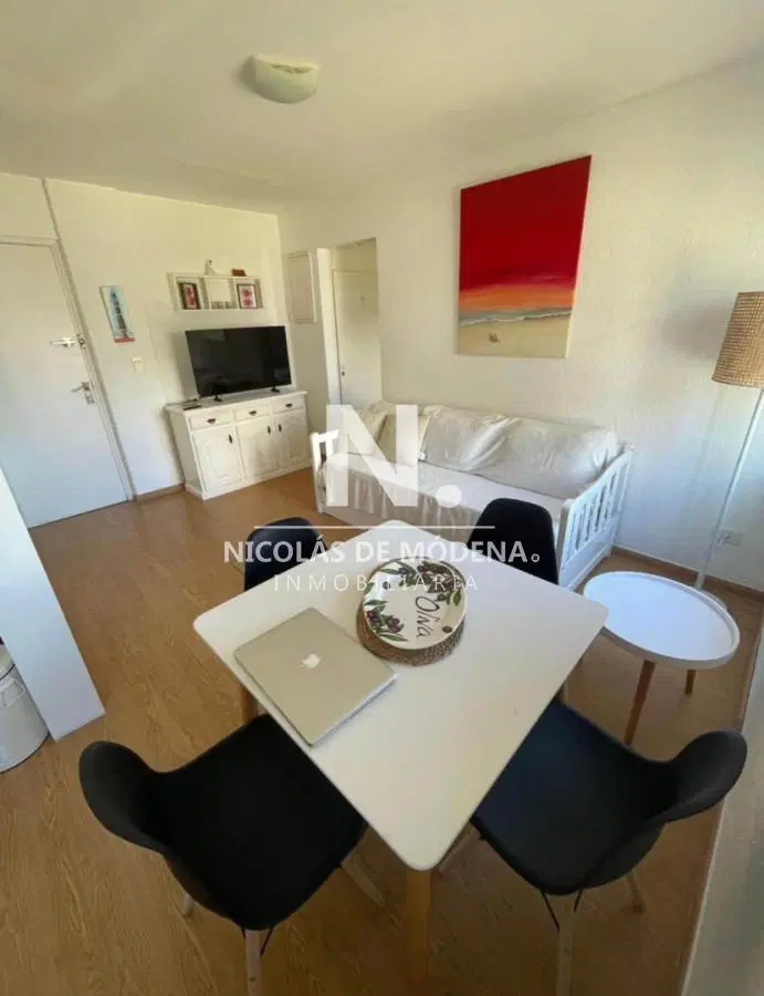 En venta apartamento de 1 dormitorio, en edificio Galapago 1
