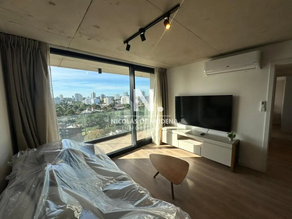 Departamento a estrenar de 2 dormitorios en venta en Torres del Este, Punta del Este 2