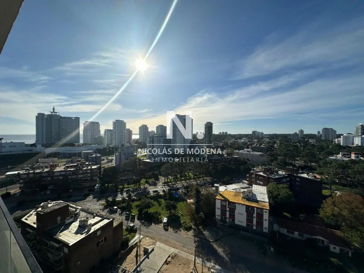 Departamento a estrenar de 2 dormitorios en venta en Torres del Este, Punta del Este 5