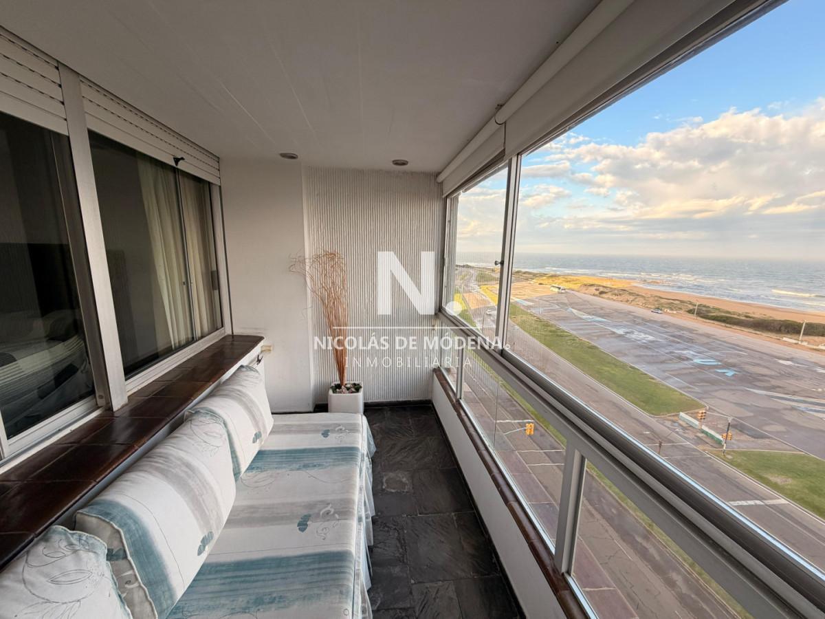Apartamento de 1 dormitorio en venta, con garage en Brava, Punta del Este