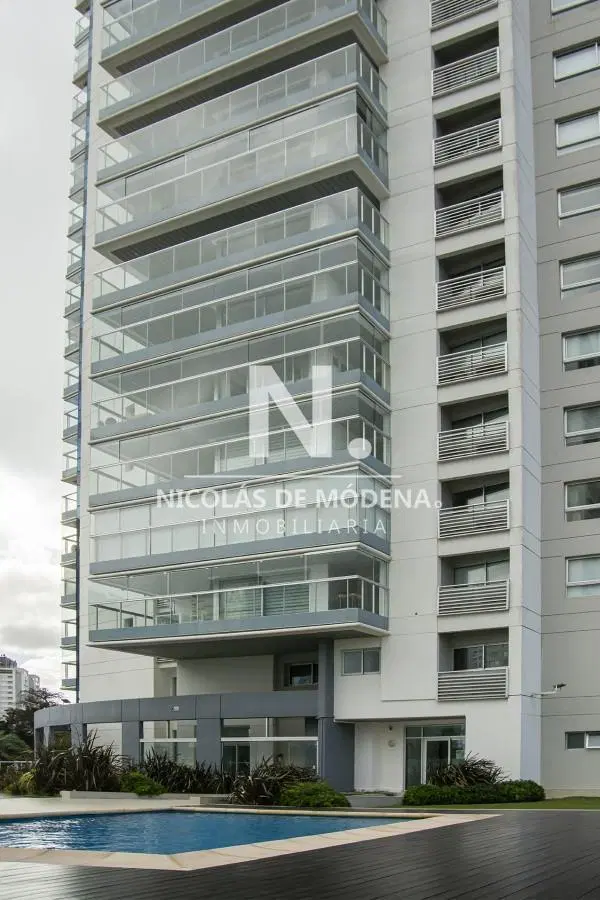 Apartamento en Venta de 2 dormitorios en Playa Mansa , Punta del este 3