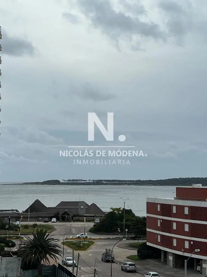 Apartamento en Venta de 2 dormitorios en Playa Mansa , Punta del este 1