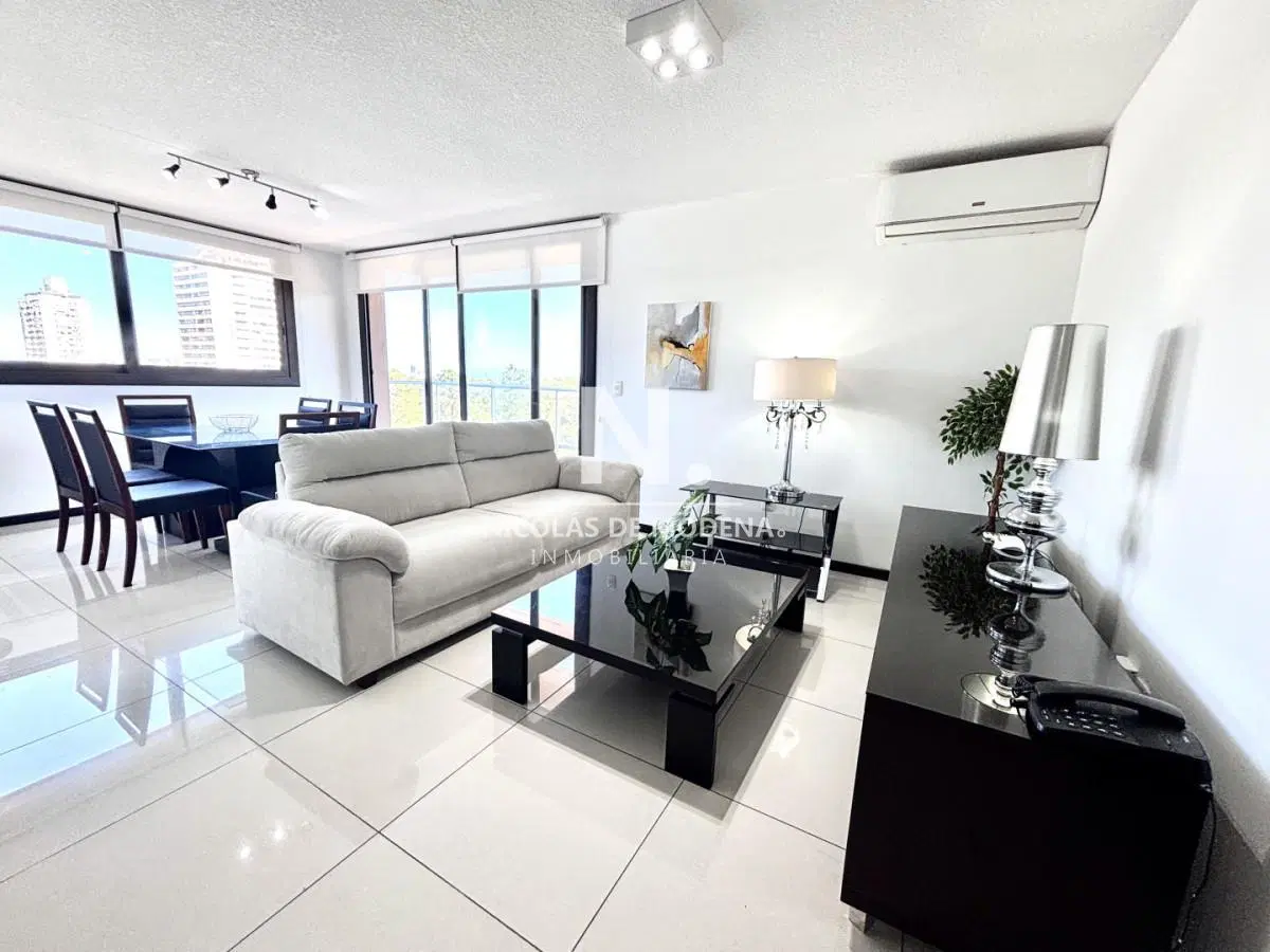En venta apartamento de 3 dormitorios en Cantegril, Punta del Este con agradable vista 3