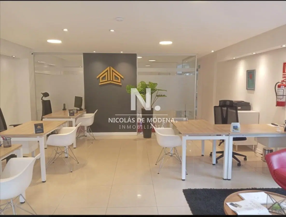 En venta local de 100m2 en Av. Italia, Punta del Este 5