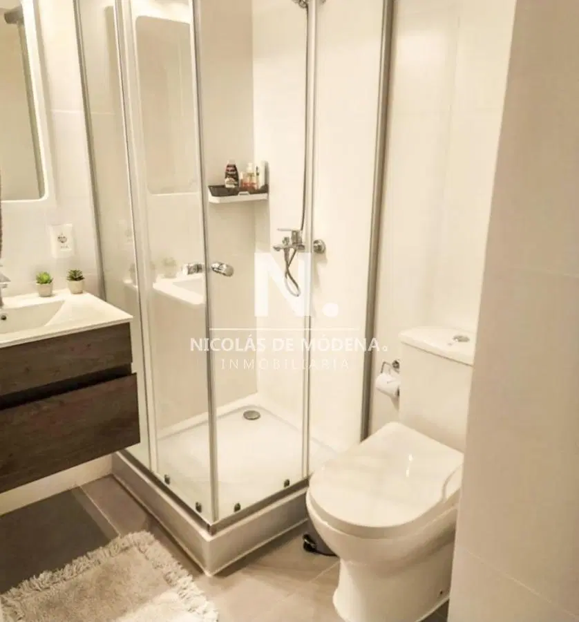 En venta apartamento en Península de 2 dormitorios con terraza 2