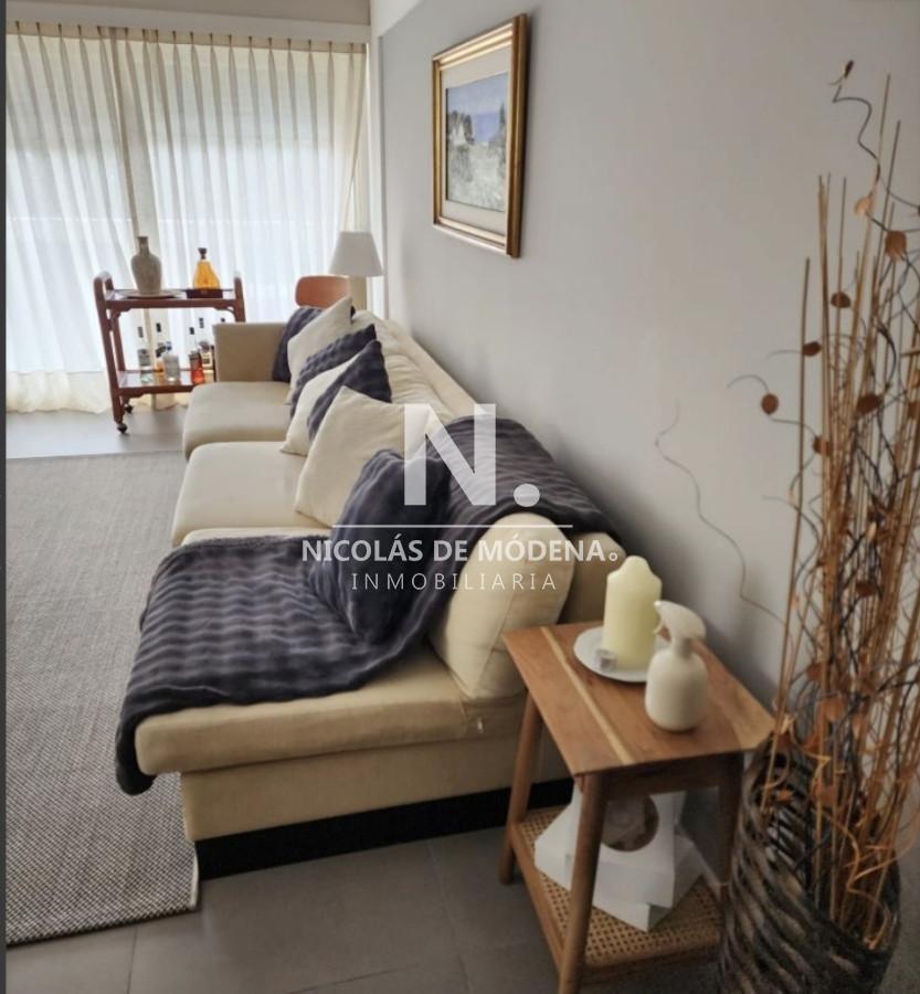 En venta apartamento en Península de 2 dormitorios con terraza