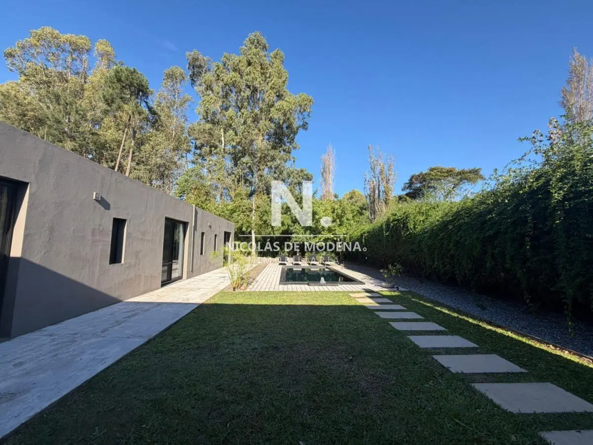 Confortable casa en Barrio Privado 5