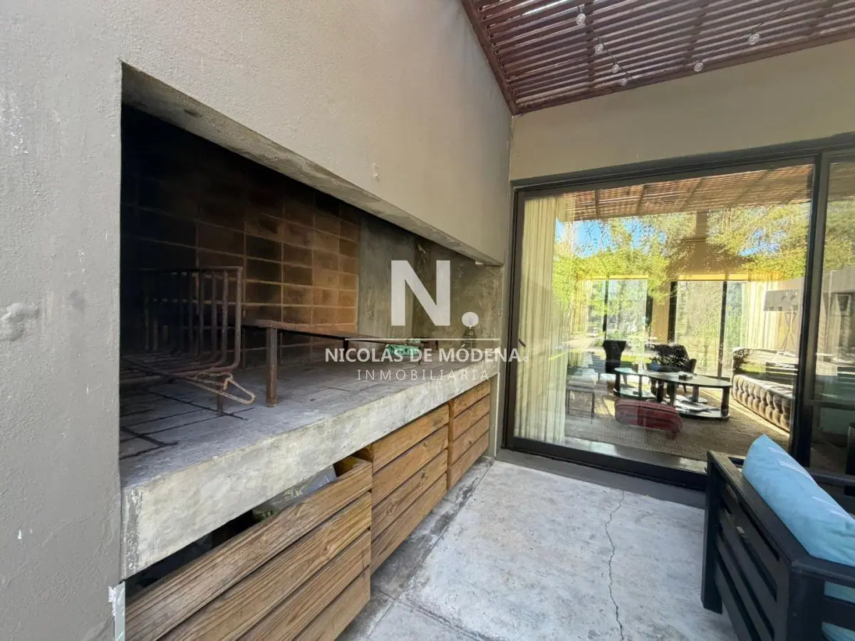 Confortable casa en Barrio Privado 4
