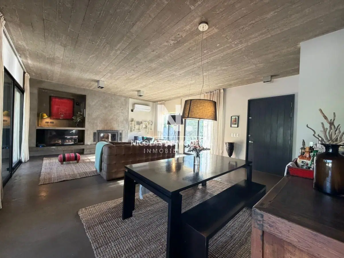 Confortable casa en Barrio Privado 5