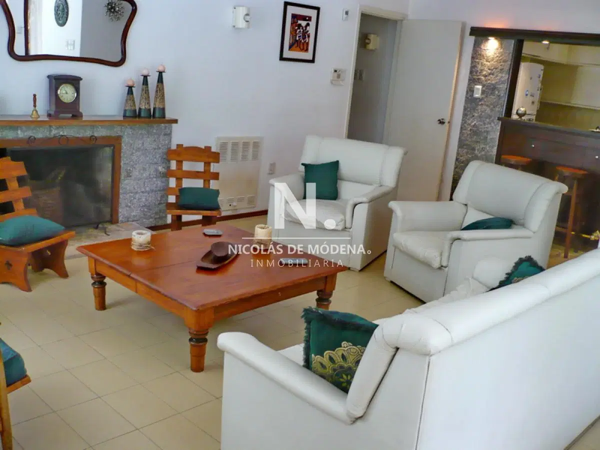 Vendo casa 3 dormitorios con piscina en Rincón del Indio, Punta del Este. 1