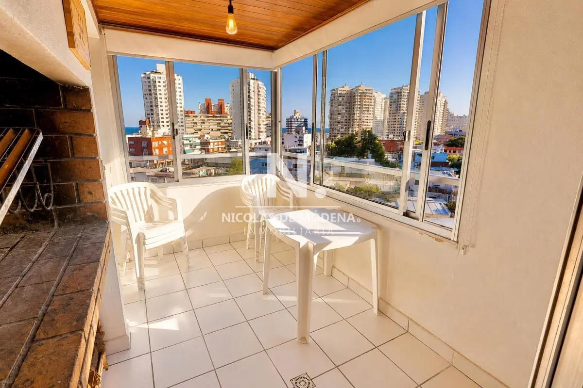 Vende apartamento de 2 dormitorios en Punta del Este, con excelente vista 2