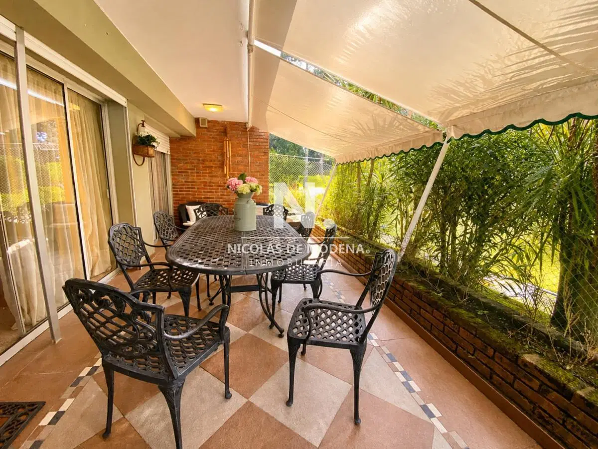Vende apartamento de 4 dormitorios en Mansa, con vista a agradable entorno 2