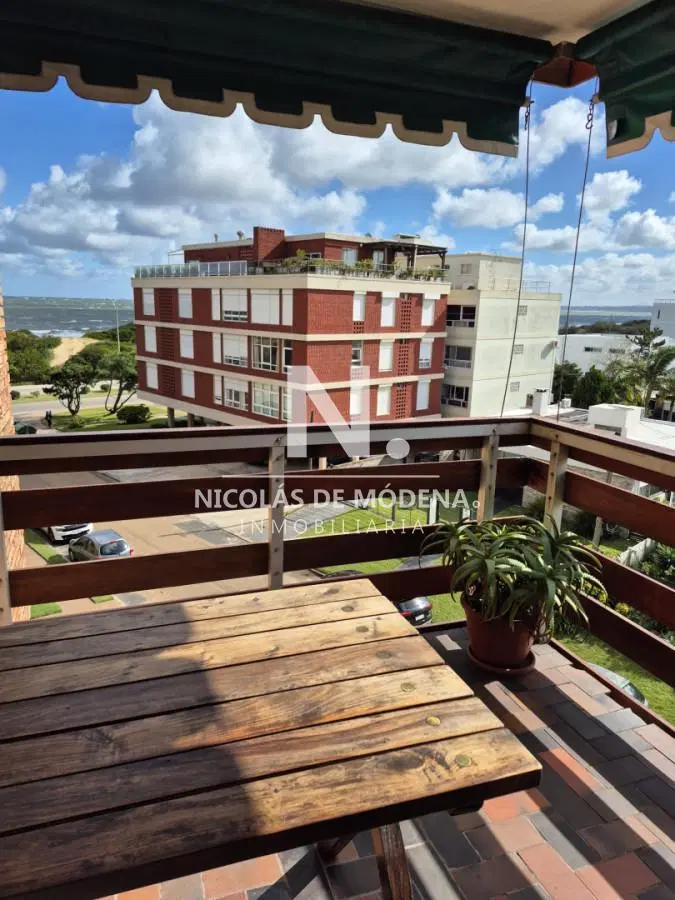 Apartamento en venta 2 dormitorios en Punta del Este. Primera línea mansa 2