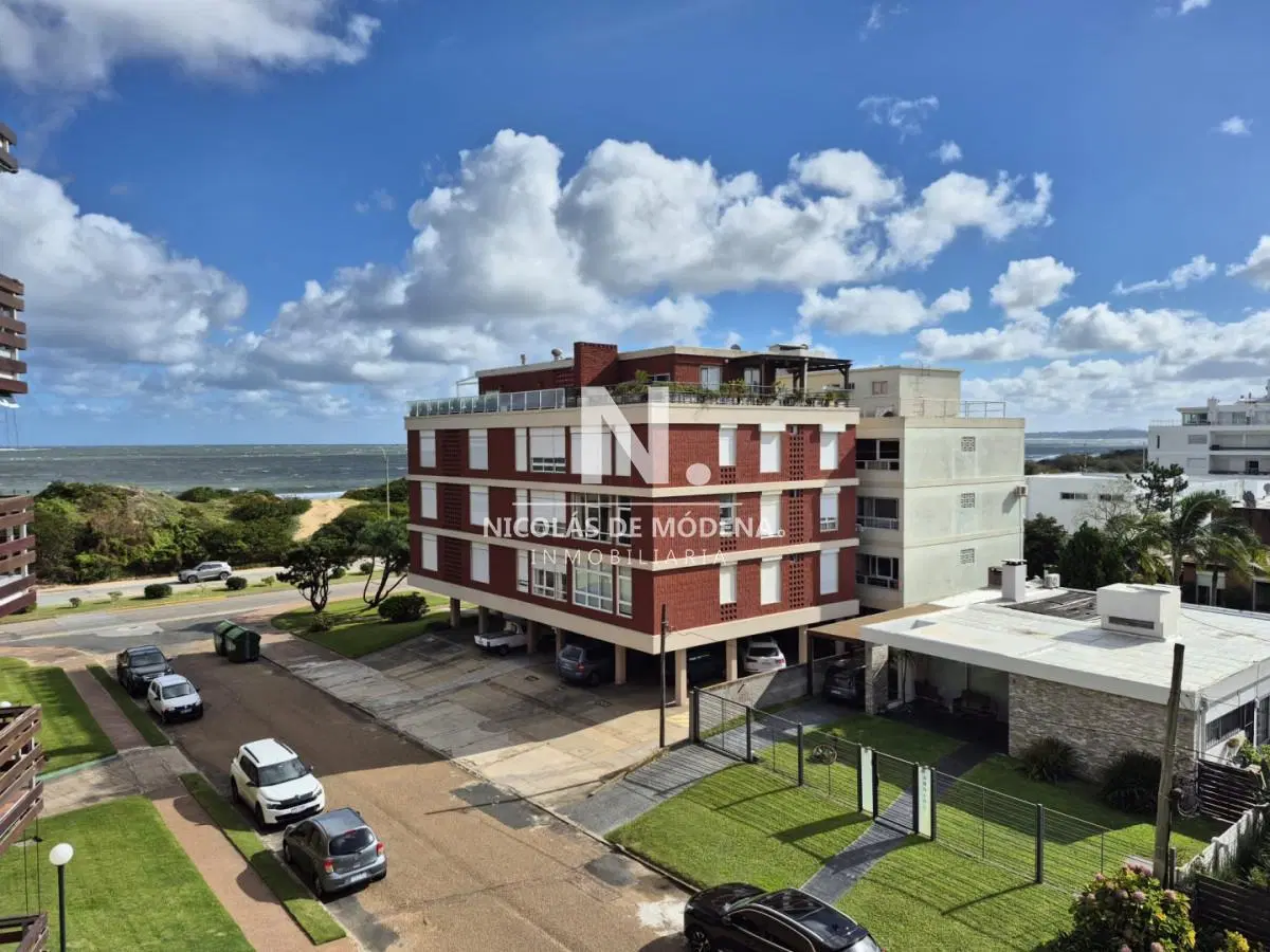 Apartamento en venta 2 dormitorios en Punta del Este. Primera línea mansa 4