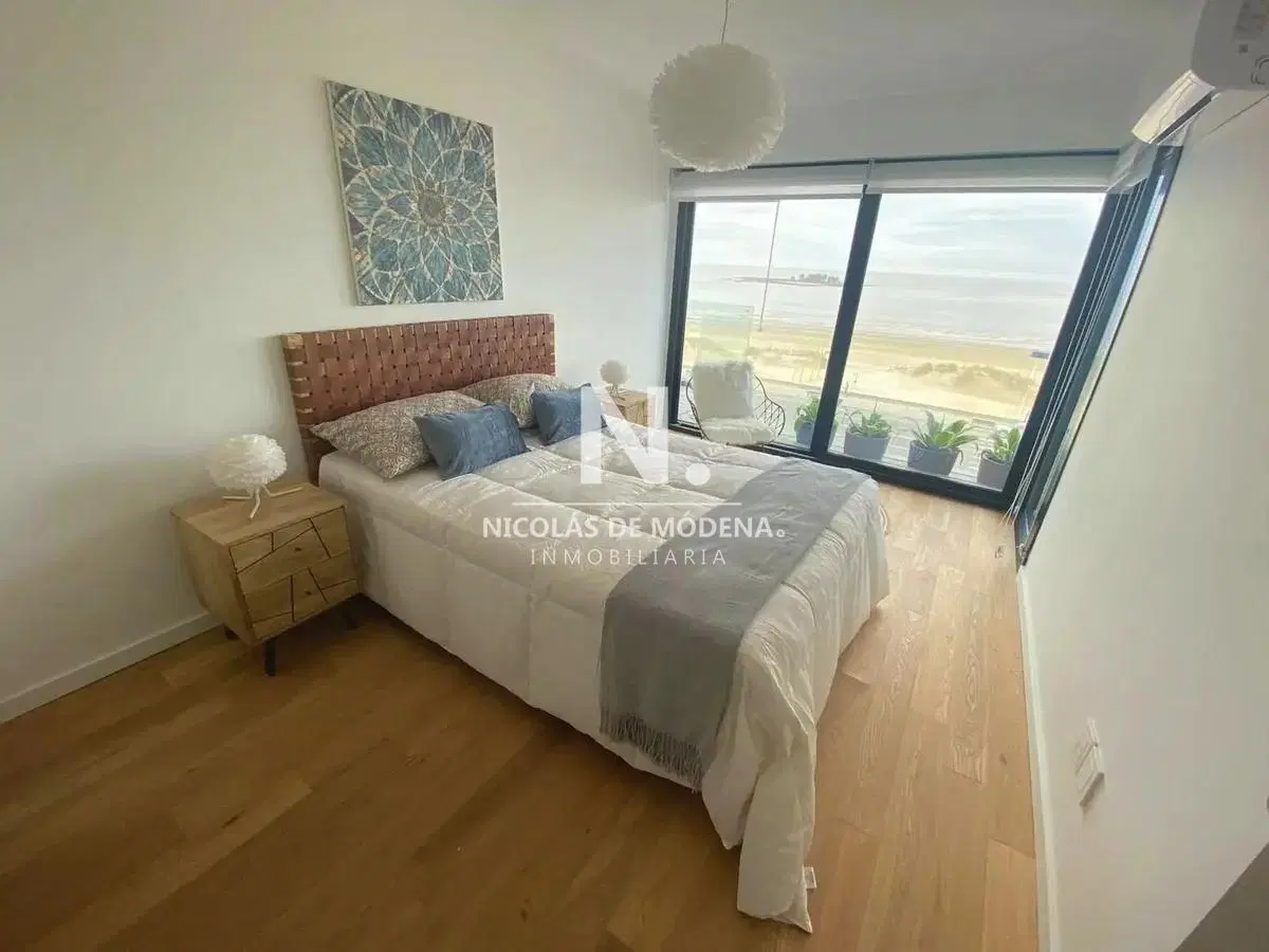 Venta Exclusivo Apartamento de 3 Dormitorios Con Piscina en Malvin,Montevideo! 2