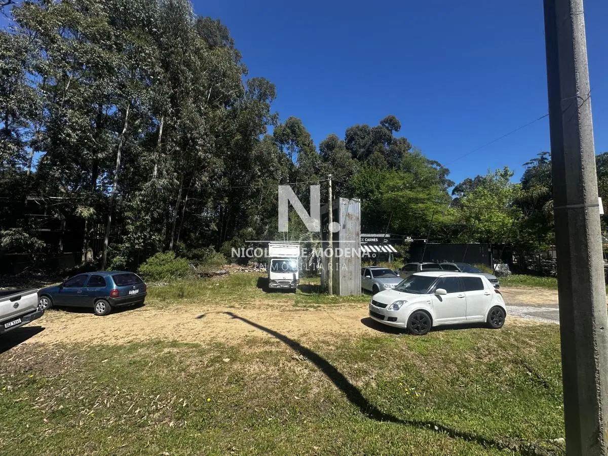 Venta terreno comercial en Solanas 3