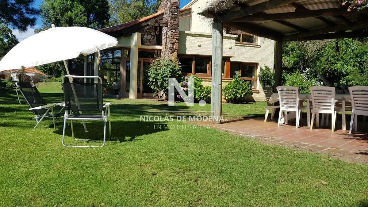 MUY BUENA CASA EN SOLANAS A 2 CUADRAS DE LA PLAYA 8