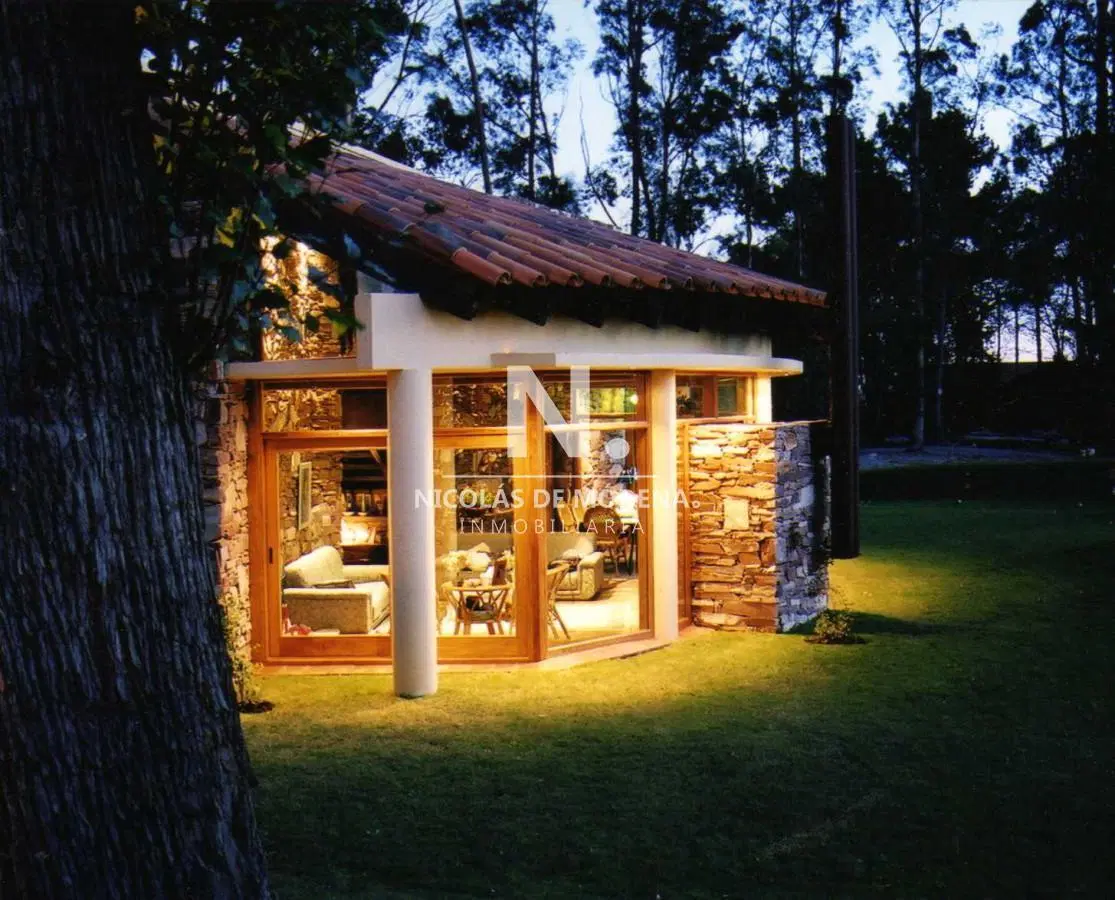 MUY BUENA CASA EN SOLANAS A 2 CUADRAS DE LA PLAYA 2