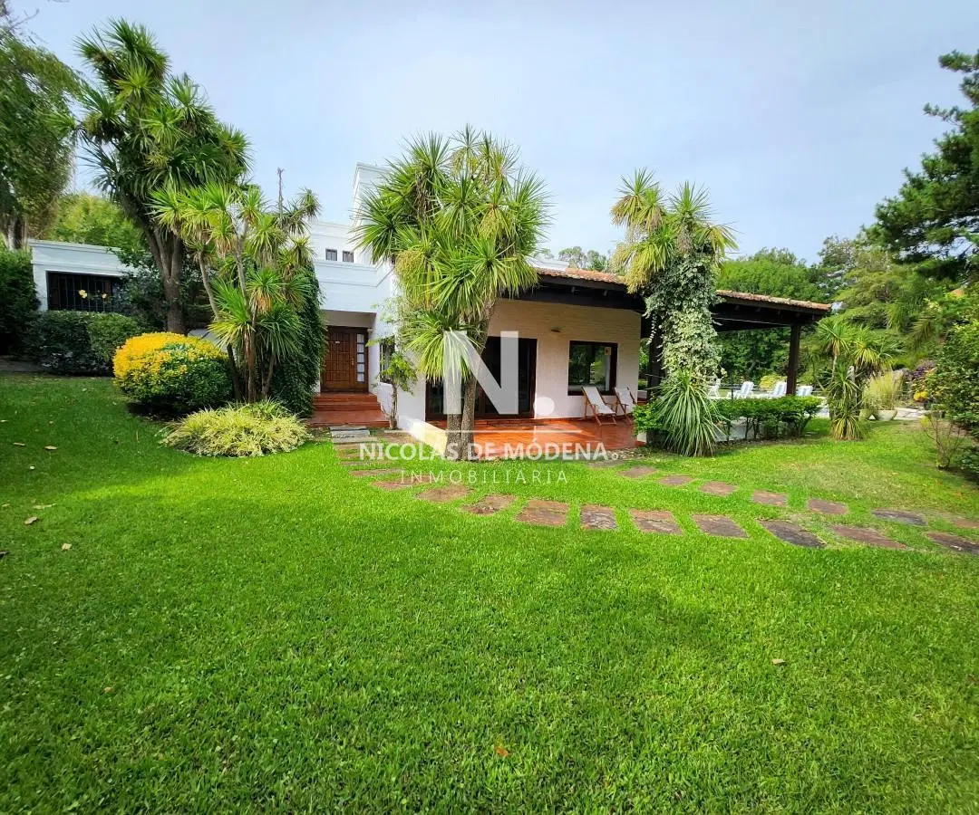 Casa en Venta Solanas, Punta Ballena, segunda línea al mar 5