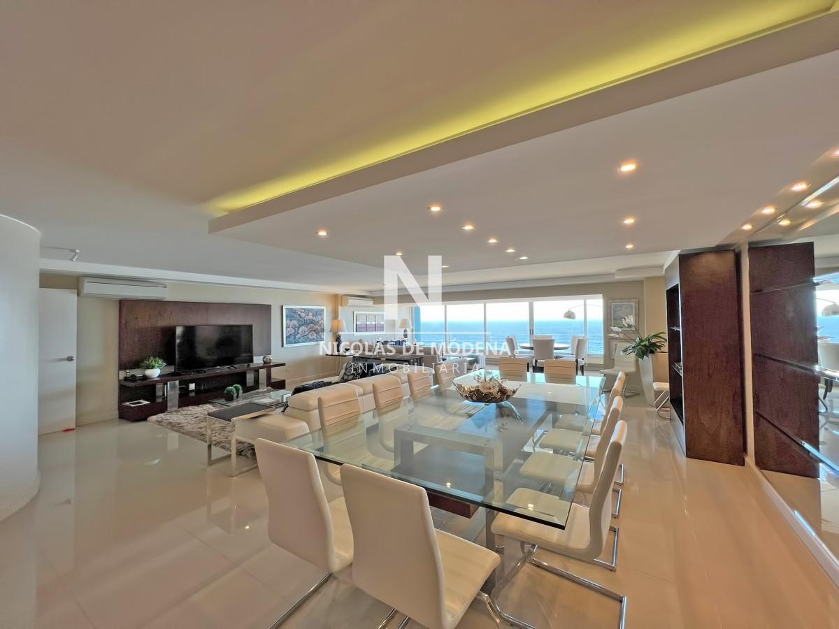 Frente al mar, reciclado en torre de gran categoría en venta
