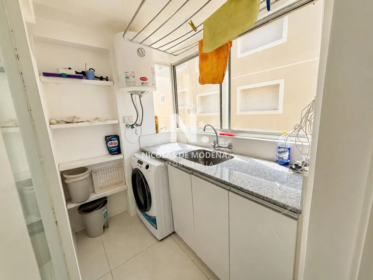 En venta apartamento de 3 dormitorios en Punta del Este con vista al mar 4