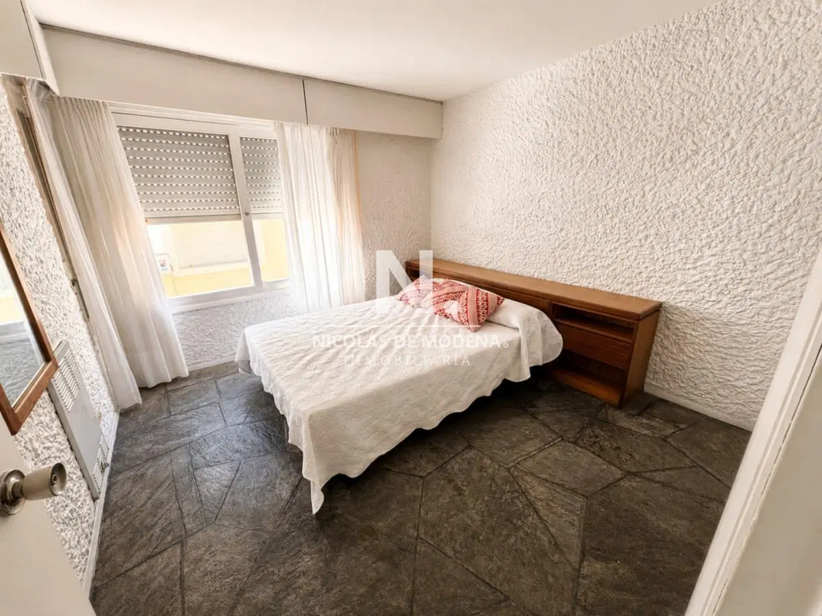 En venta apartamento de 3 dormitorios en Punta del Este con vista al mar 5