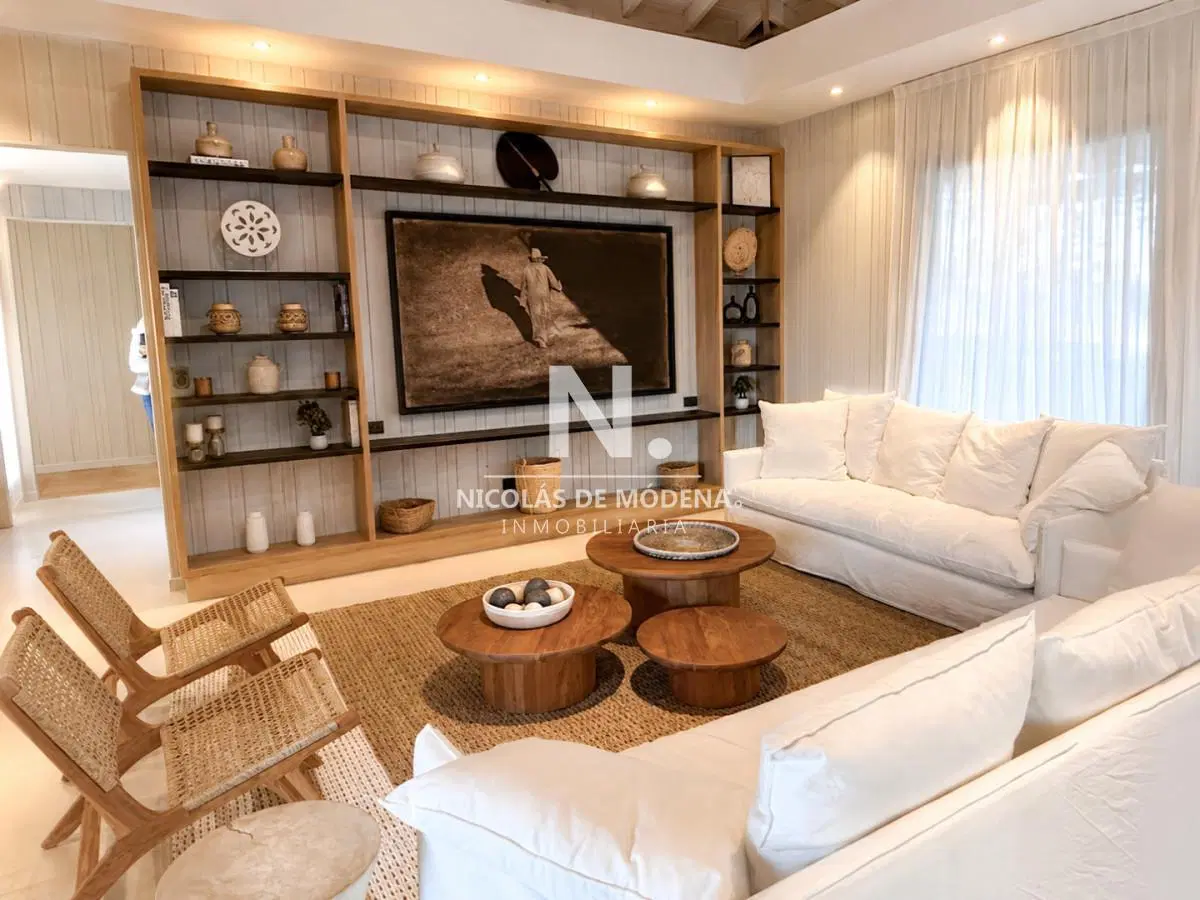 Vende casa de 4 dormitorios en suite, con 4000m2 de terreno ideal para inversión en Puerto Quetzal 3