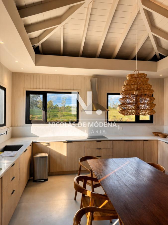 Foto de En alquiler espectacular casa de 4 dormitorios en suite, con piscina y pergola en Puerto Quetzal, imagen 4