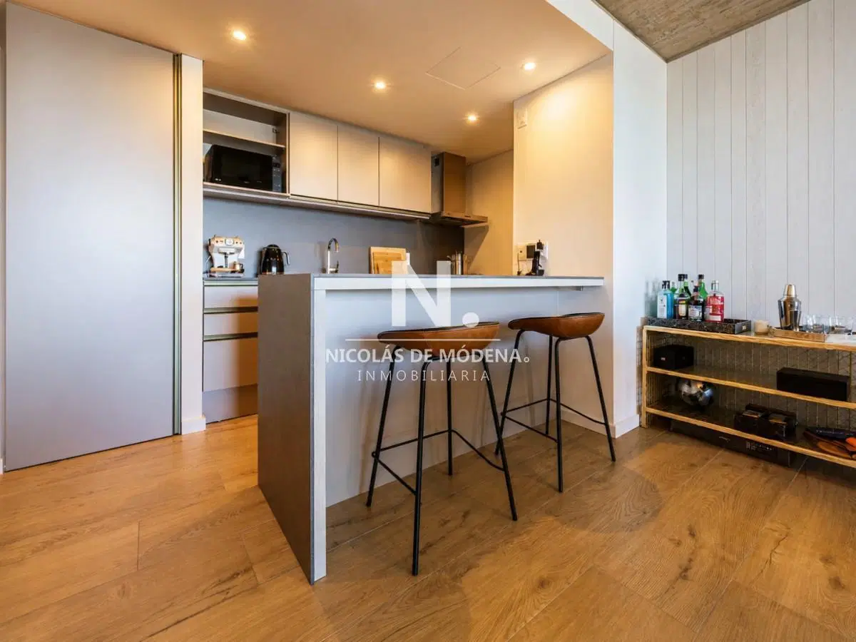 Vende espectacular apartamento de 2 dormitorios en primera linea, en Mansa Punta del Este 5