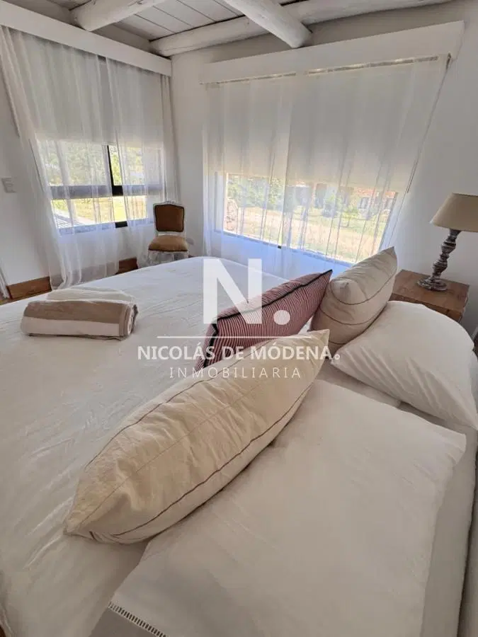 Chalet de 4 dormitorios en venta, moderno diseño 3