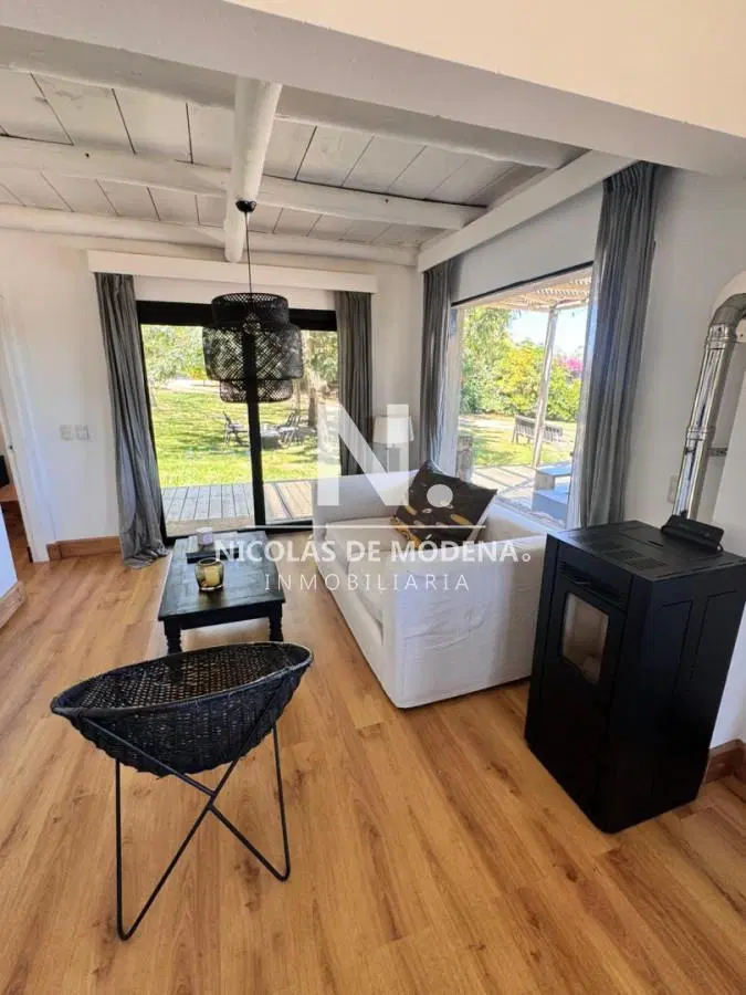 Chalet de 4 dormitorios en venta, moderno diseño 2