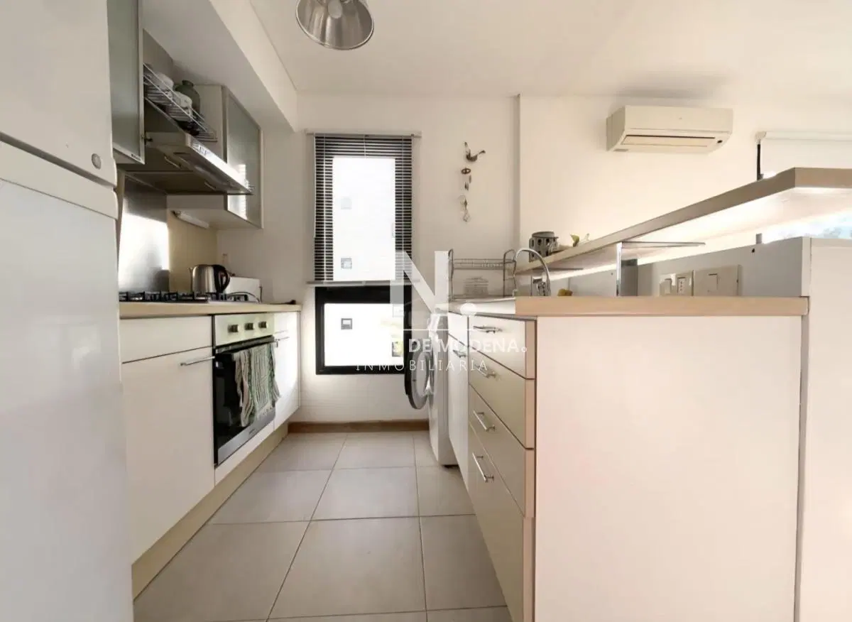 En venta apartamento duplex en Playa Brava, con vista impecable 4